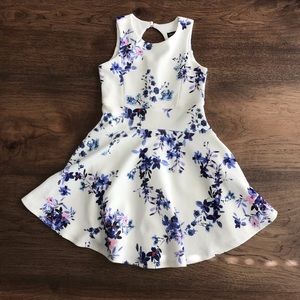 Ava & Yelly brand floral skater dress size 3T
